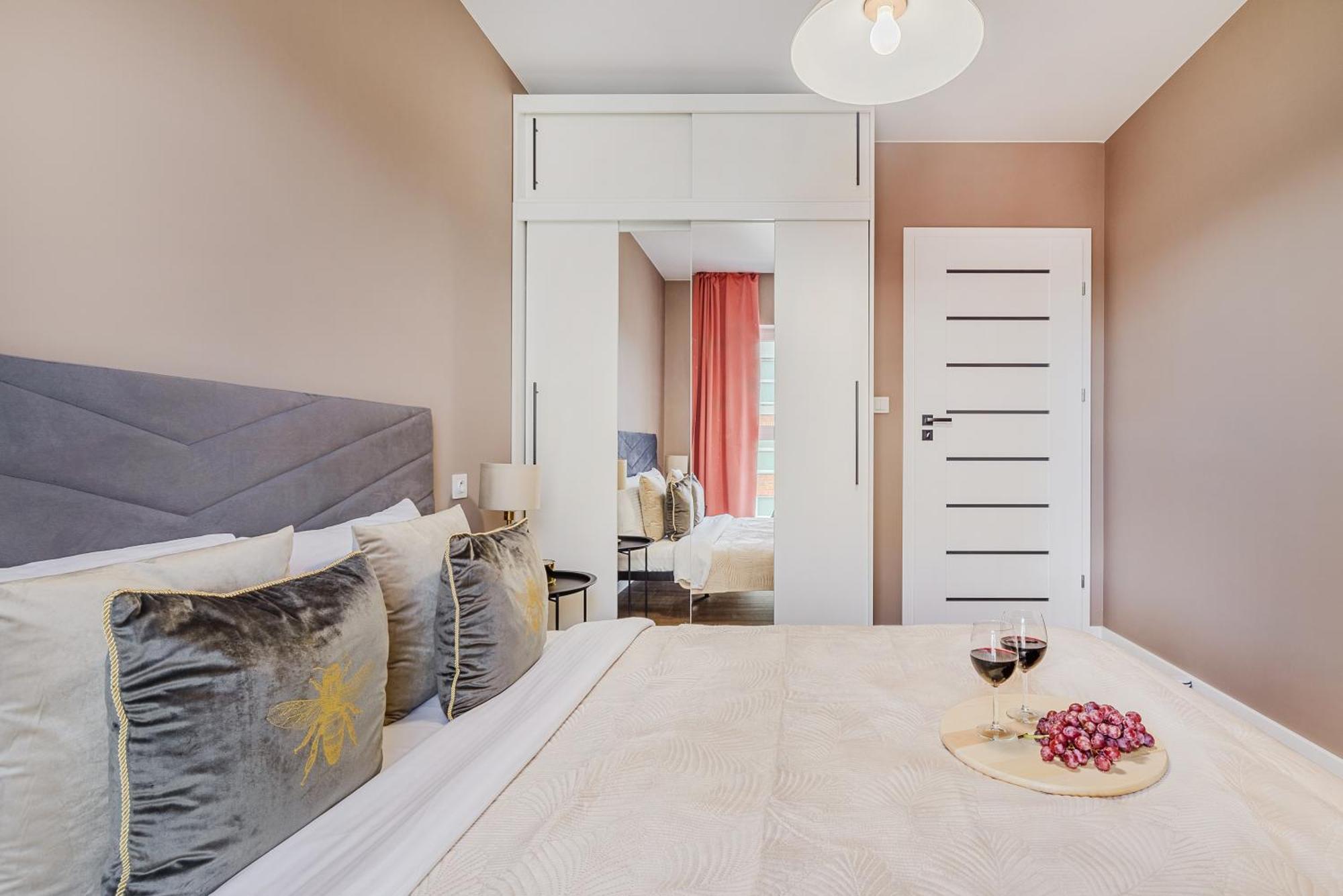 Lumina Luxury 3-Rooms Apartments With Parking Łódź Exterior foto